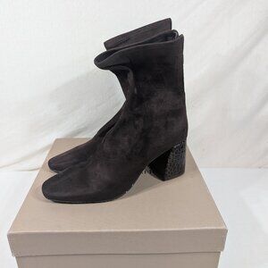 NIB Donald Pilner Boots